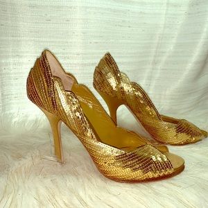 Jennifer Lopez gold sequin heels